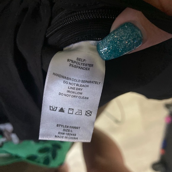 Milk & Honey long sleeve adjustable front top - Picture 6 of 6